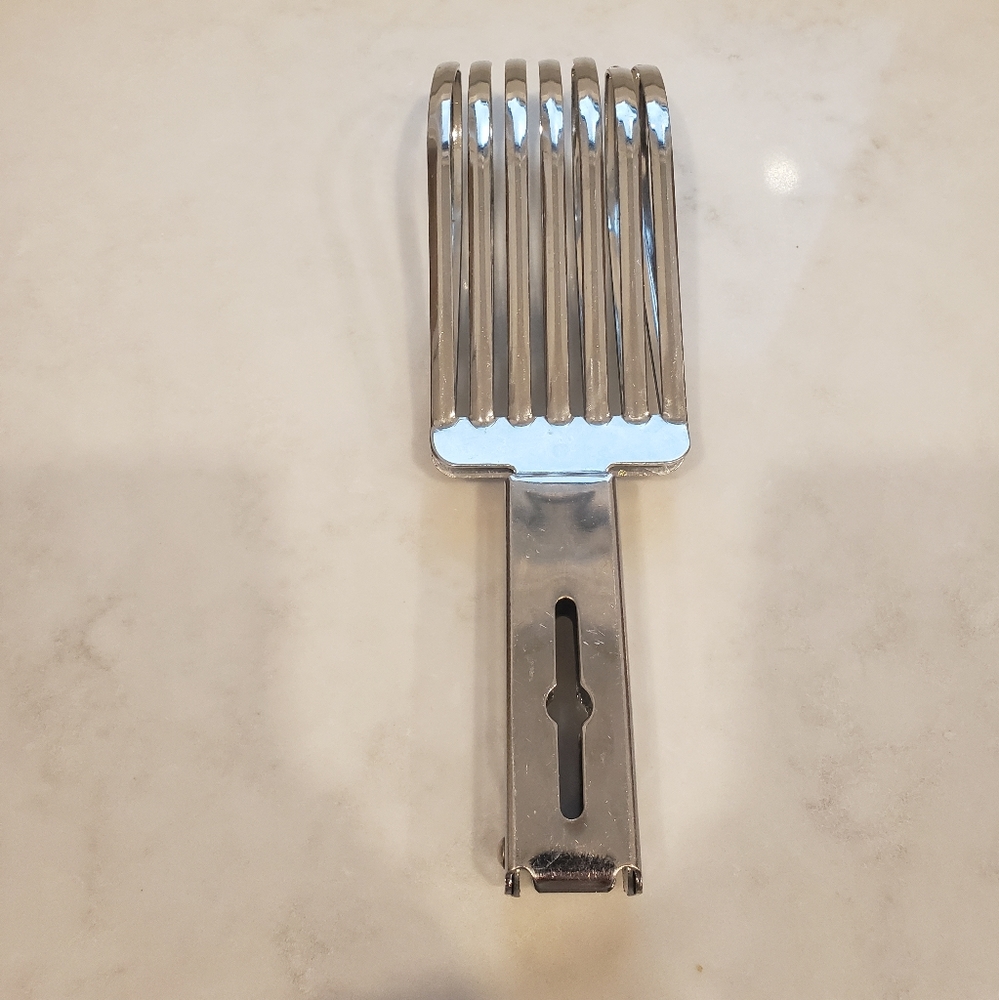 Knife guider for slicing